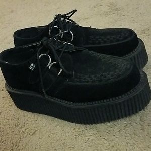 T.U.K. creepers